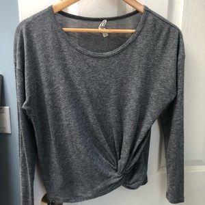 Women’s Gray 3/4 Sleeve Knotted Shirt